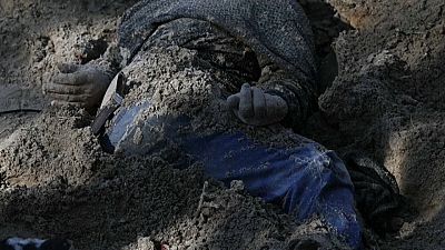 جثة تحت الأنقاض في بوتشا
