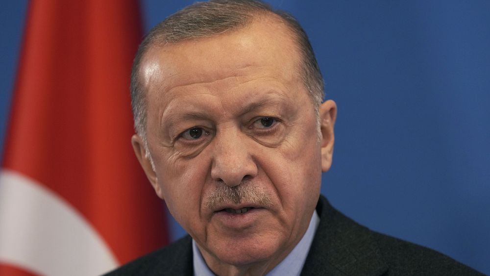 أردوغان: حل البرلمان في تونس تشويه للديمقراطية أردوغان: حل البرلمان في تونس تشويه للديمقراطية