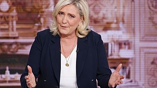 Marine Le Pen ospite di un dibattito televisivo. (6.4.2022)