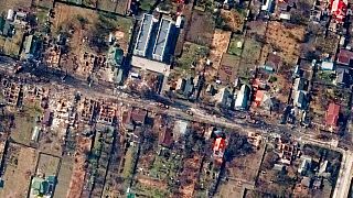 Imagens por satélite mostram o rasto de destruição em Bucha, na Ucrânia