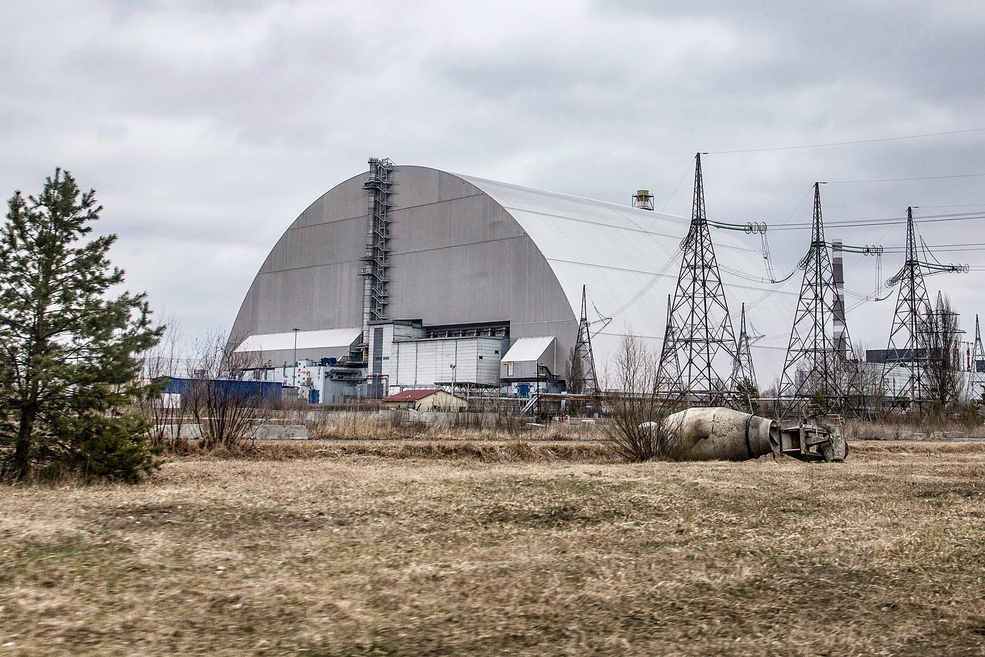 First photographs of Chernobyl exclusion zone after Ukraine regains ...