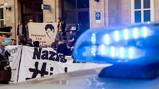 عکس آرشیوی از حضور ماموران پلیس آلمان مقابل تظاهرات ضد راست افراطی