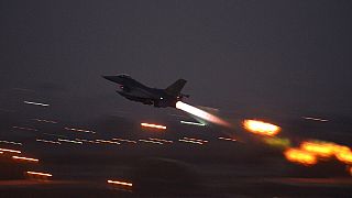 İncirlik'ten havalanan bir ABD F-16 savaş uçağı (Arşiv)