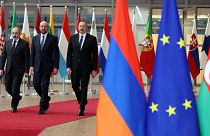 روسای جمهوری ارمنستان و جمهوری آذربایجان در کنار رئیس شورای اروپا