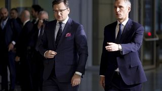 Дмитрий Кулеба и Йенс Столтенберг в штаб-квартире НАТО, 7 апреля 2022