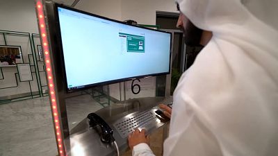 Governação digital discussão no Dubai