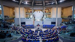 Il Bundestag, il Parlamento tedesco, riunito per il voto sulla vaccinazione obbligatoria. (7.4.2022)