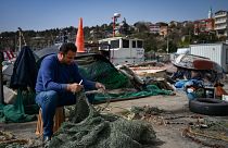 Un pêcheur de Rumelifeneri, en Turquie