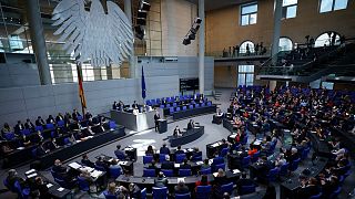 Archív kép: Olaf Scholz kancellár beszél a Bundestag ülésén