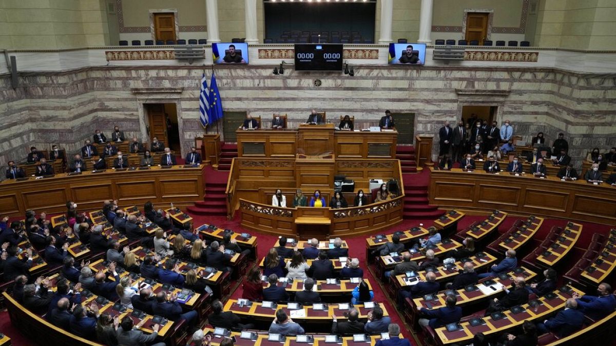 Στιγμιότυπο από την ομιλία Ζελένσκι στην ελληνική βουλή