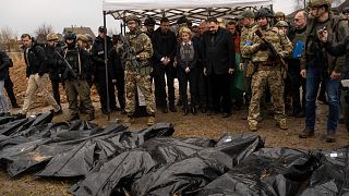 Avrupa Birliği Komisyonu Başkanı Ursula von der Leyen, Rus güçlerince sivil katliamı yapıldığı belirtilen Ukrayna'nın Buça kasabasını ziyaret etti