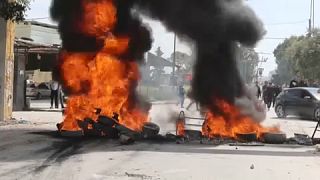 Des pneus en feu lors des affrontements à Jénine le 9 avril 2022