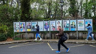 لافتات ترويج للمرشحين في الانتخابات الفرنسية