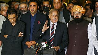رئيس المعارضة الباكستانية شهباز شريف، خلال مؤتمر صحفي، إسلام أباد، باكستان 7 أبريل، 2022.