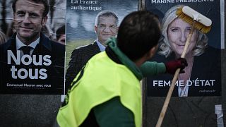 Les deux candidats Emmanuel Macron et Marine Le Pen affichent deux visions opposées de l'avenir de la France au sein de l'Union européenne.