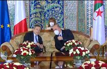 Mario Draghi, a la izquierda de la imágen, durante su visita a Argel