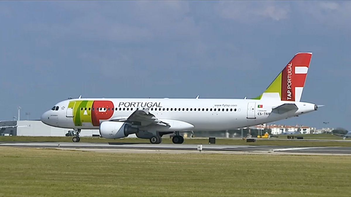 Avião da TAP no aeroporto de Lisboa, Portugal