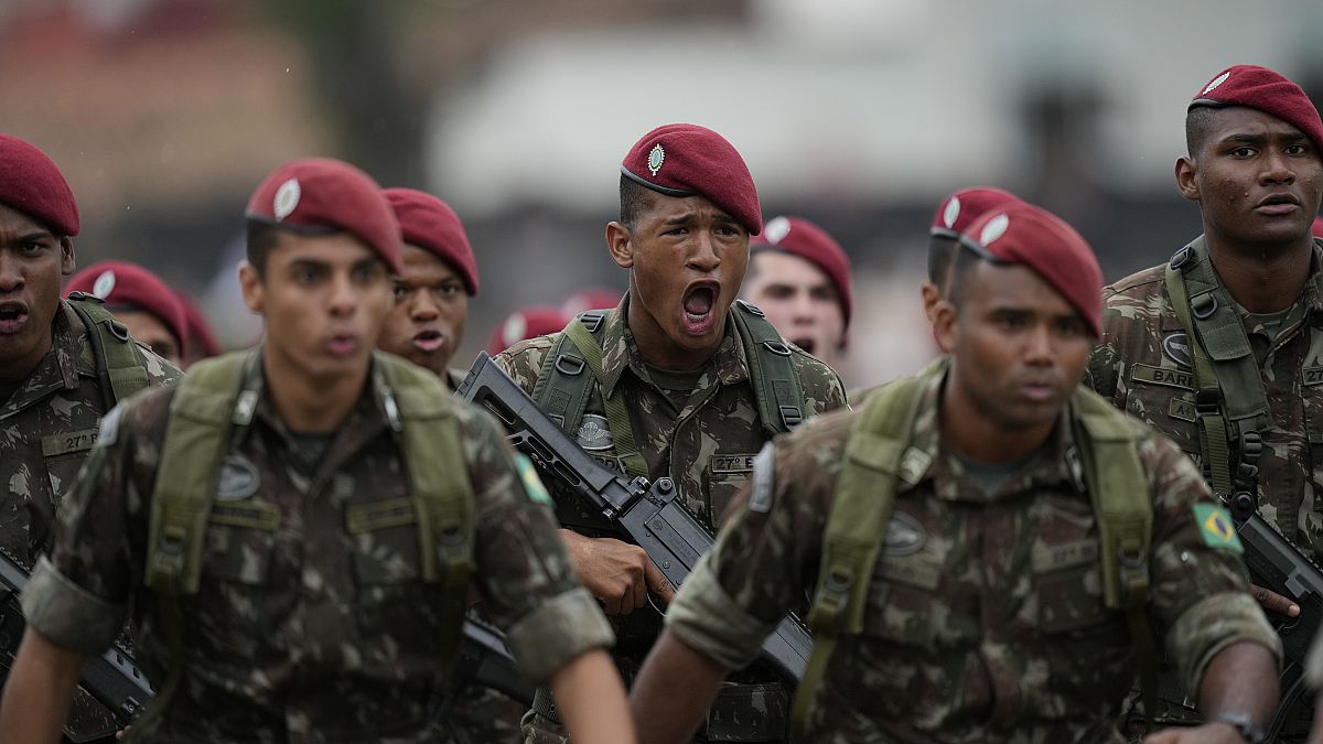 أرشيف-صورة لعناصر من الجيش البرازيلي