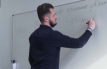 Alemães regressam à escola para aprender ucraniano