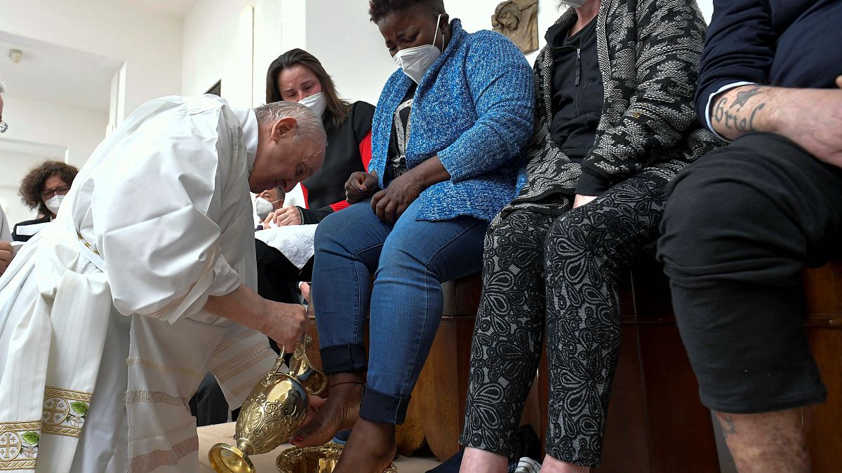 Der Papst während der Fußwaschung