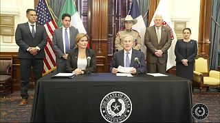 Conferencia de prensa entre Greg Abbot y María Campos Galván. Cortesía: Oficina del Gobernador de Texas