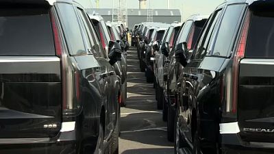 Environ 8.000 voitures sont bloquées dans le port de Zeebruges