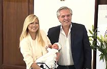 Argentiniens Präsident mit Ehefrau und Kind