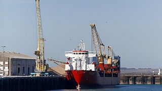 Ρωσικό εμπορικό πλοίο σε λιμάνι της Γαλλίας - φώτο αρχείου