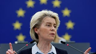 Ursula von der Leyen, az Európai Bizottság elnöke felszólal az Európai Parlament plenáris ülésén Strasbourgban 2022. április 6-án.