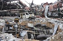 Vista de una parte de la planta metalúrgica de Illich Iron & Steel Works destruida durante un intenso combate, 16/04/2022, Mariúpol, Ucrania