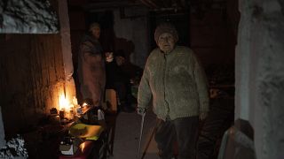 Пожилая женщина в Буче, 4 апреля 2022 г.