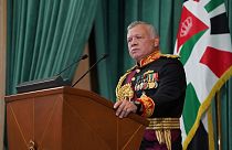 العاهل الأردني الملك عبد الله الثاني يلقي كلمة أمام مجلس النواب في عمان، الأردن.