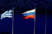 Yunanistan (sol), Rusya bayrakları (arşiv)