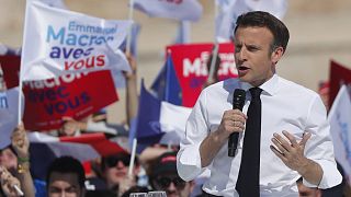 A francia elnök beszédet mond egy kampányrendezvényen