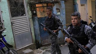 عناصر من الشرطة البرازيلية في ريو دي جانيرو، البرازيل