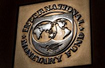 شعار صندوق النقد الدولي في واشنطن، في 5 أبريل 2021