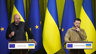 Avrupa Birliği (AB) Konseyi Başkanı Charles Michel Ukrayna Devlet Başkanı Vladimir Zelenskiy ile görüştü ve ortak basın toplantısı düzenledi