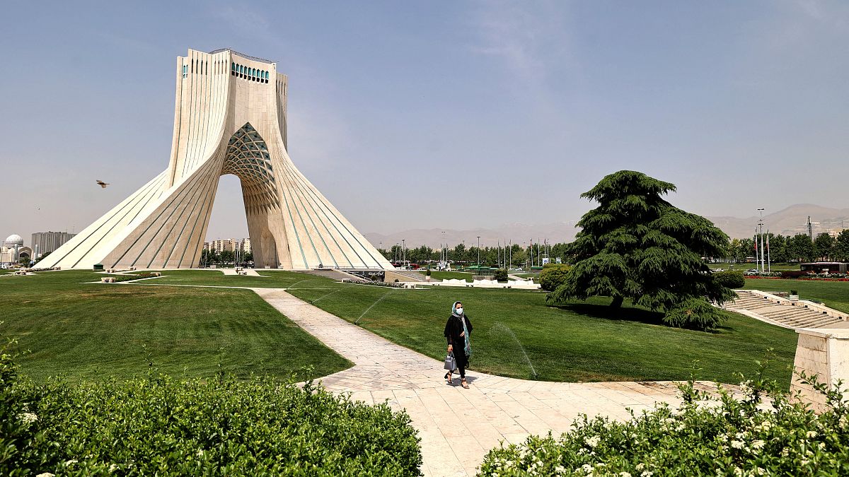 صورة لساحة آزادي وسط العاصمة طهران
