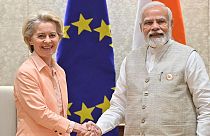 La presidente della Commissione europea Ursula von der Leyen ha incontrato il primo ministro indiano Narendra Modi per discutere di commercio, tecnologia e sicurezza.