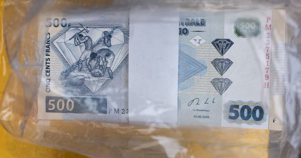 RDC : les salaires des fonctionnaires augmentent de 30%