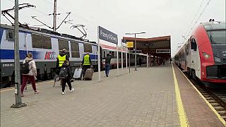 Andén de la estación de tren dePrzemysl, en Polonia
