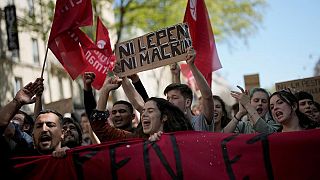 Demo in Paris gegen Rechtsextremismus am 16. April 2022: Auf einem Schild steht: "Weder Le Pen noch Macron".
