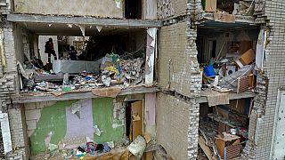 Zerstörtes Wohnhaus in Tschernihiw in der Ukraine