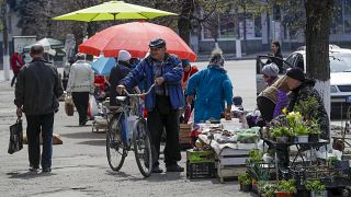 In Kiews Straßen kehrt wieder Leben ein