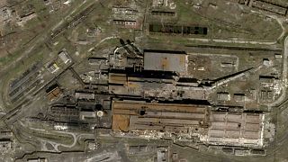 Műholdkép a mariupoli Azovsztal Acélművek épületeiről