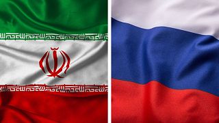 پرچم‌های ایران و روسیه