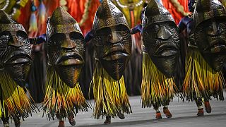  Carnaval de Rio : des messages politiques ont rejoint la danse 