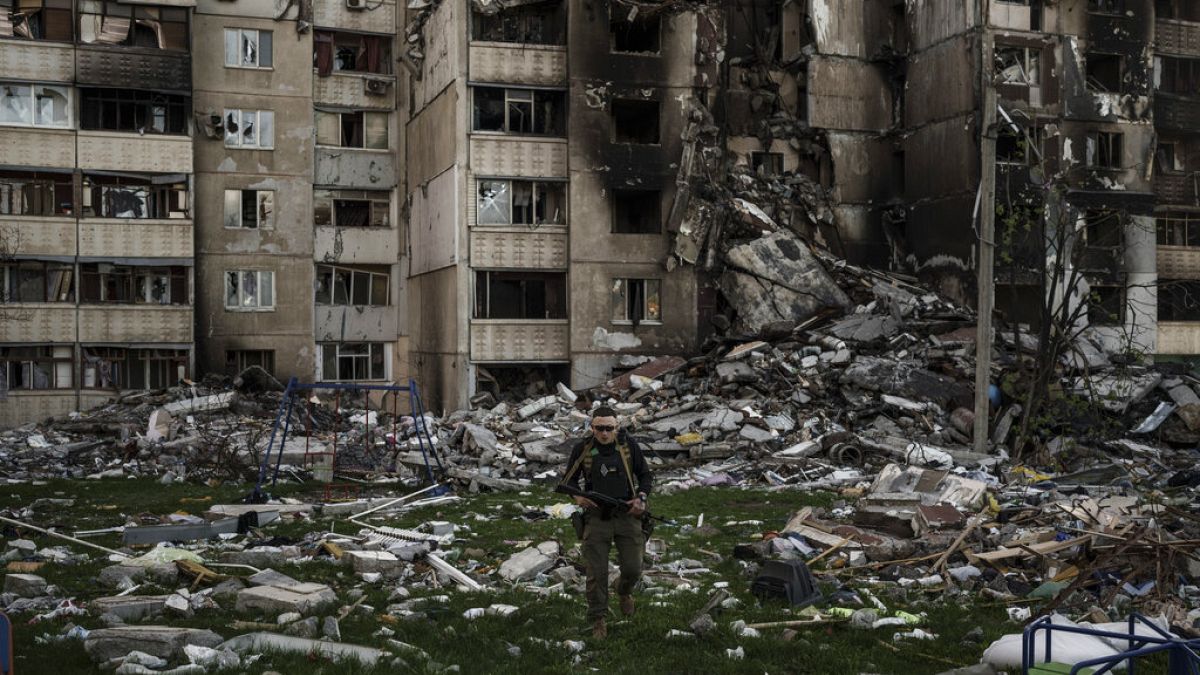 Ataque sobre un edificio del este de Ucrania
