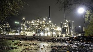 Beleuchtete Raffinerie in Gelsenkirchen, Deutschland, 05.04.2022
