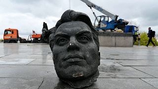 Kyiv demolishes Ukraine-Russia friendship monument